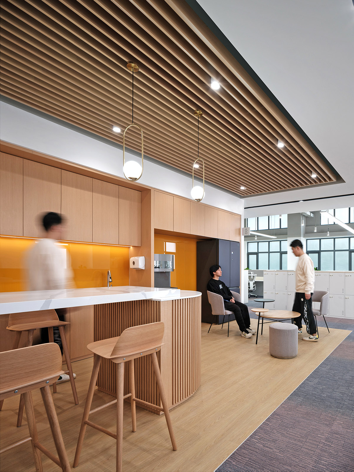 郑州金博大推荐华为海思东升科技园办公室装修设计(图10) 郑州金博大推荐华为海思东升科技园办公室装修设计(图10)