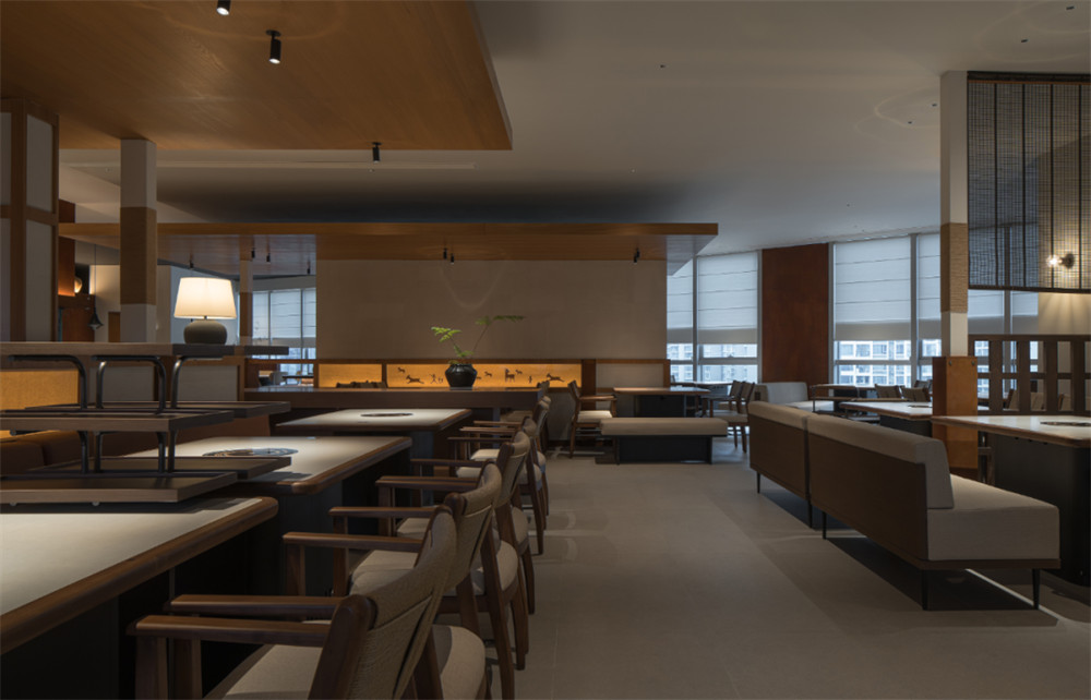 郑州餐饮设计推荐巧阿斗传统羊肉汤锅装修设计案例(图3) 郑州餐饮设计推荐巧阿斗传统羊肉汤锅装修设计案例(图3)