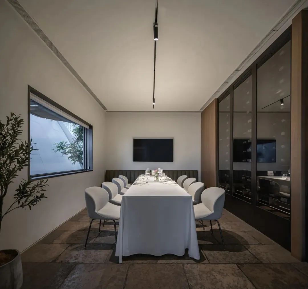 郑州金博大推荐BLG现代法式餐厅装修设计方案(图11) 郑州金博大推荐BLG现代法式餐厅装修设计方案(图11)