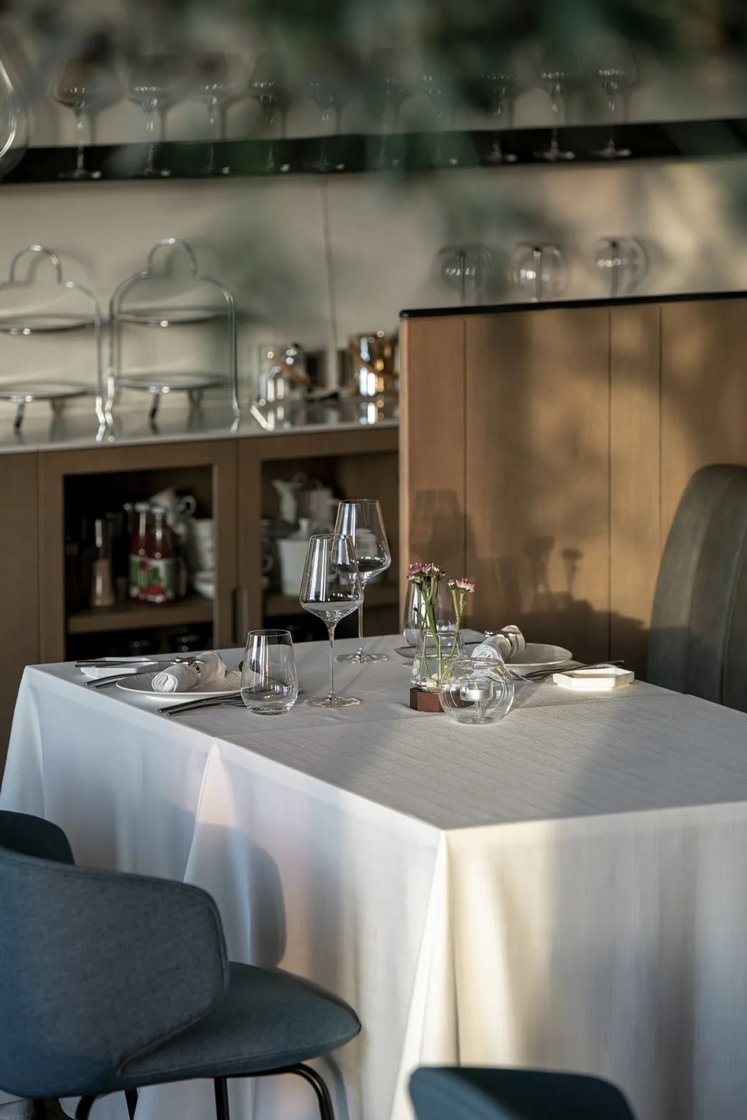 郑州金博大推荐BLG现代法式餐厅装修设计方案(图7) 郑州金博大推荐BLG现代法式餐厅装修设计方案(图7)