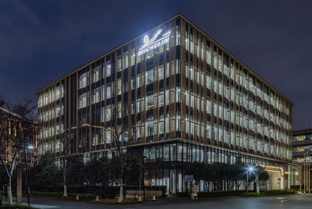 12000平米其林中国总部办公楼装修设计方案(图1) 12000平米其林中国总部办公楼装修设计方案(图1)