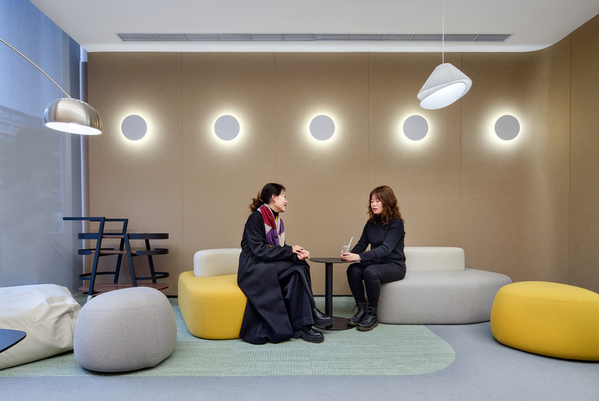 12000平米其林中国总部办公楼装修设计方案(图11) 12000平米其林中国总部办公楼装修设计方案(图11)