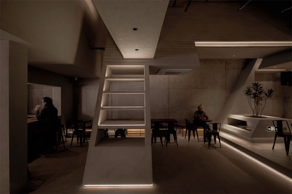 专为年轻人打造的跳海酒馆装修设计案例(图10) 专为年轻人打造的跳海酒馆装修设计案例(图10)