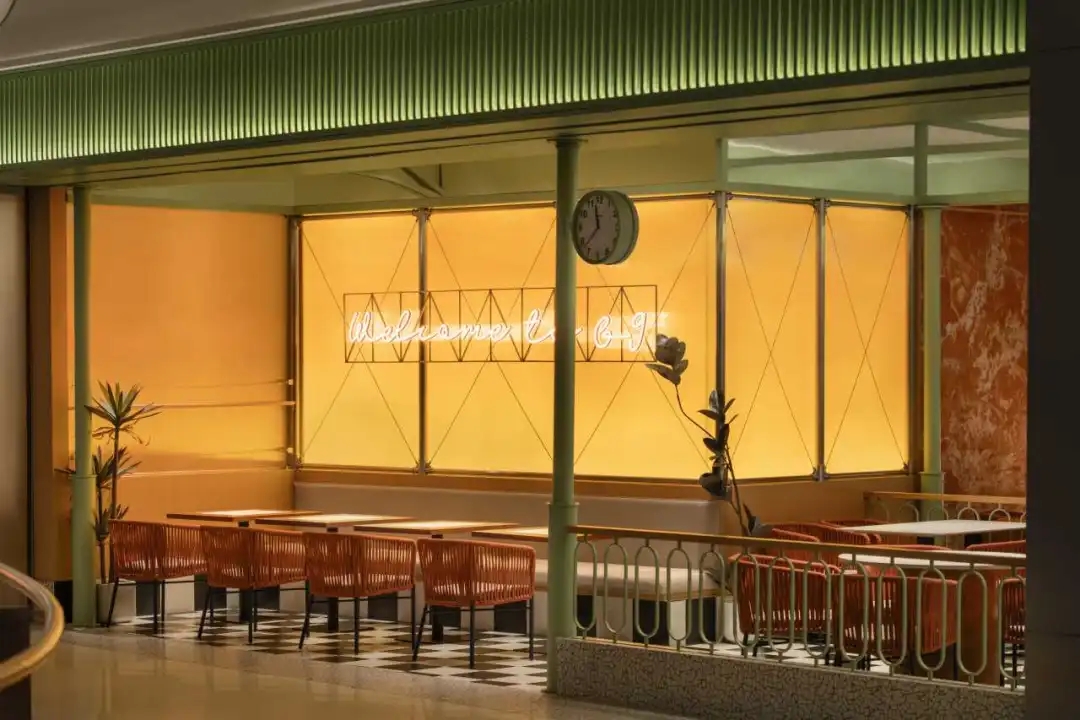 打破传统 温暖清新的港久茶餐厅装修设计方案(图2) 打破传统 温暖清新的港久茶餐厅装修设计方案(图2)