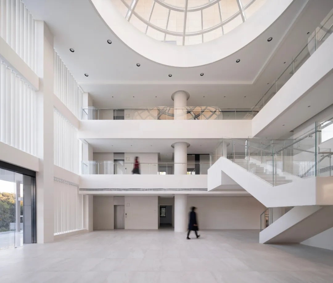 4000平德俊新材料总部办公楼装修设计方案(图5) 4000平德俊新材料总部办公楼装修设计方案(图5)