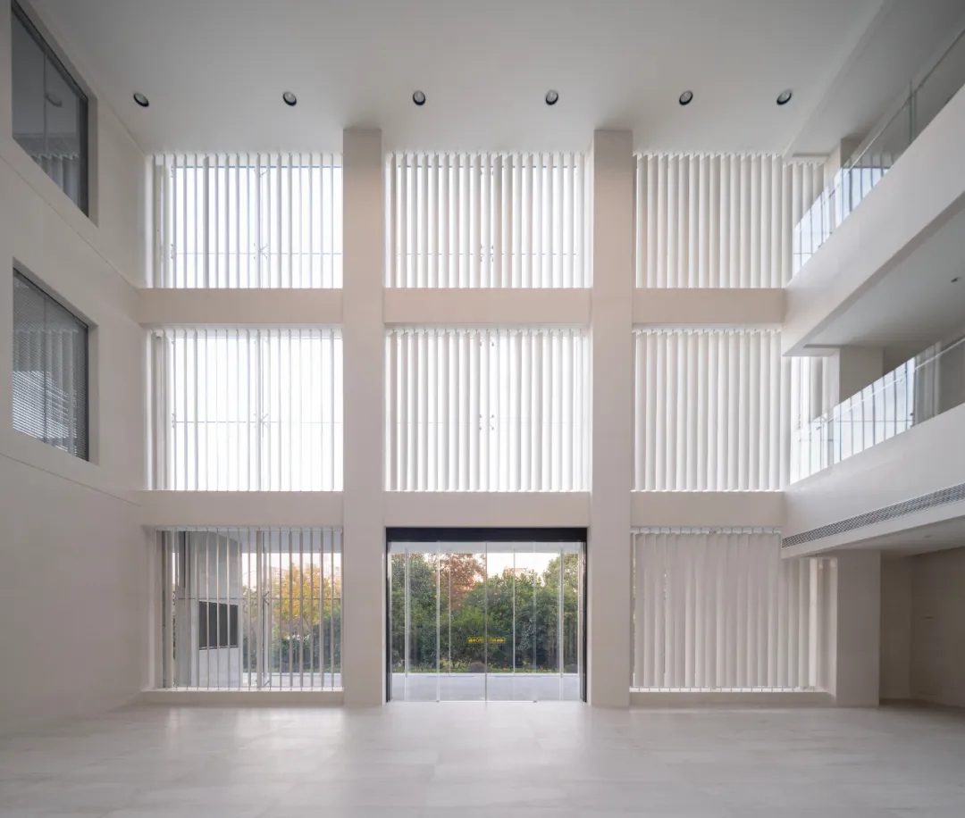 4000平德俊新材料总部办公楼装修设计方案(图8) 4000平德俊新材料总部办公楼装修设计方案(图8)