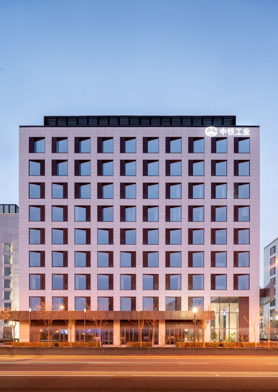 中铁工业新办公大楼装修设计(图1) 中铁工业新办公大楼装修设计(图1)