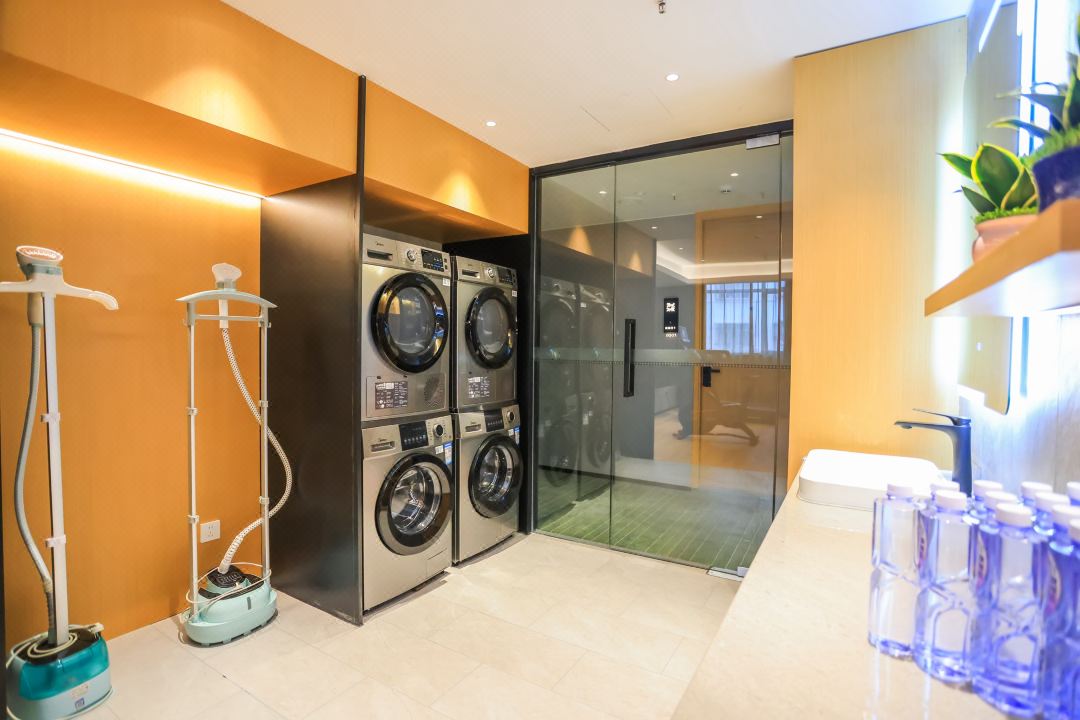 深圳福田华强北秋果爱游戏最新官网_爱游戏(中国)翻新改造设计