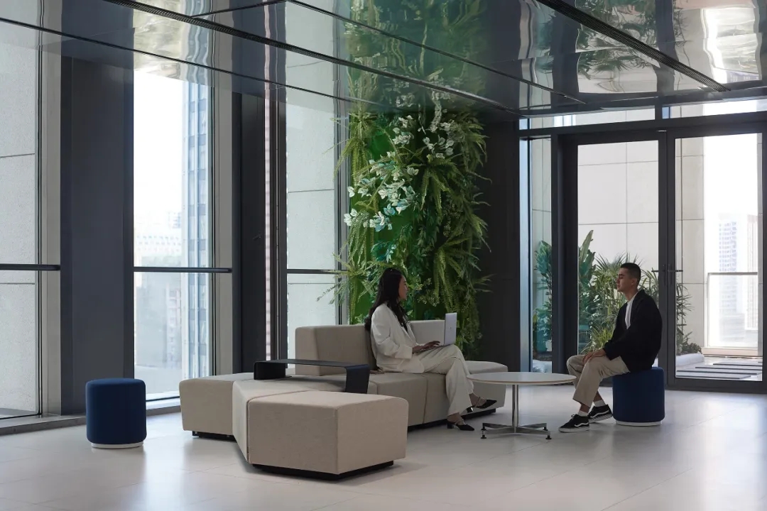 更符合年轻人喜好的法大大总部办公室装修设计方案(图2) 更符合年轻人喜好的法大大总部办公室装修设计方案(图2)