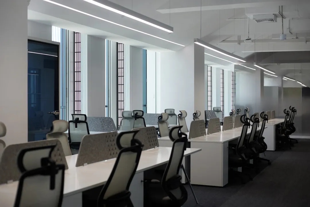 更符合年轻人喜好的法大大总部办公室装修设计方案(图13) 更符合年轻人喜好的法大大总部办公室装修设计方案(图13)