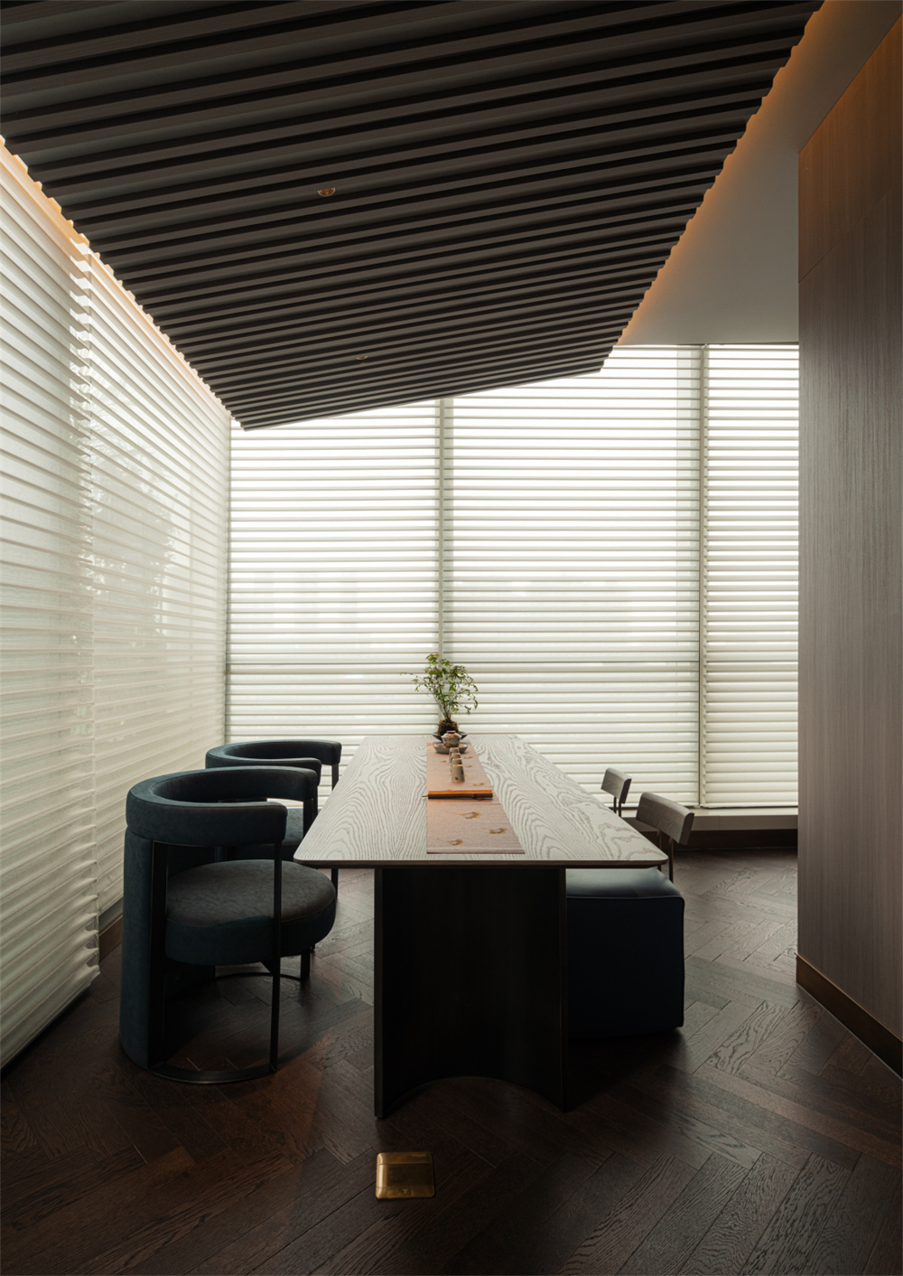 郑州金博大推荐拾味甬府尊鲜海鲜餐厅装修设计方案(图12) 郑州金博大推荐拾味甬府尊鲜海鲜餐厅装修设计方案(图12)