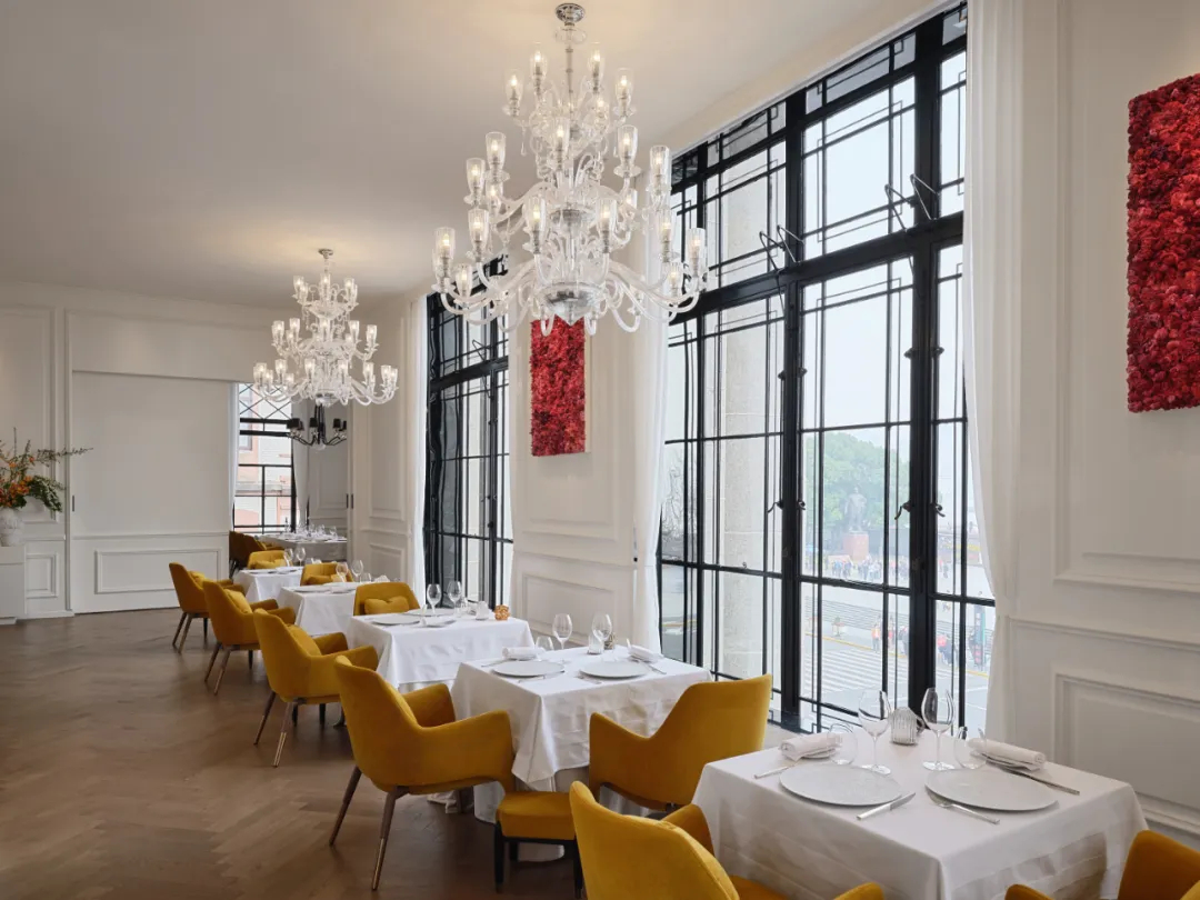 法式美学浪漫优雅 LAtelier 18法餐厅装修设计(图3) 法式美学浪漫优雅 LAtelier 18法餐厅装修设计(图3)