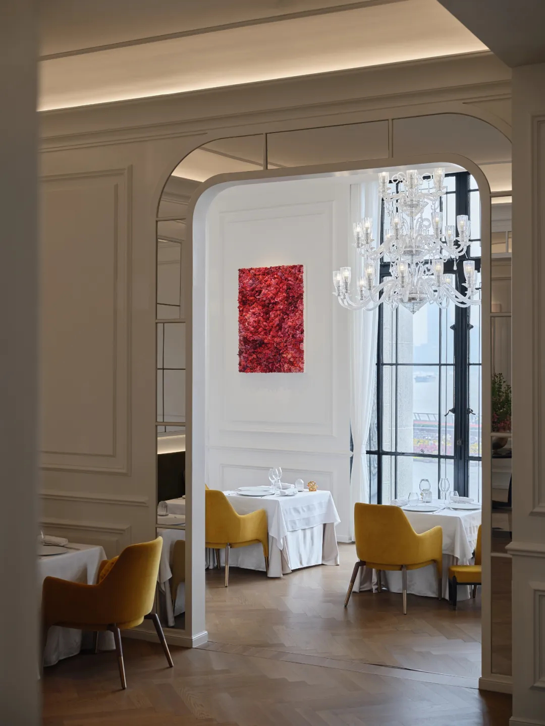 法式美学浪漫优雅 LAtelier 18法餐厅装修设计(图6) 法式美学浪漫优雅 LAtelier 18法餐厅装修设计(图6)