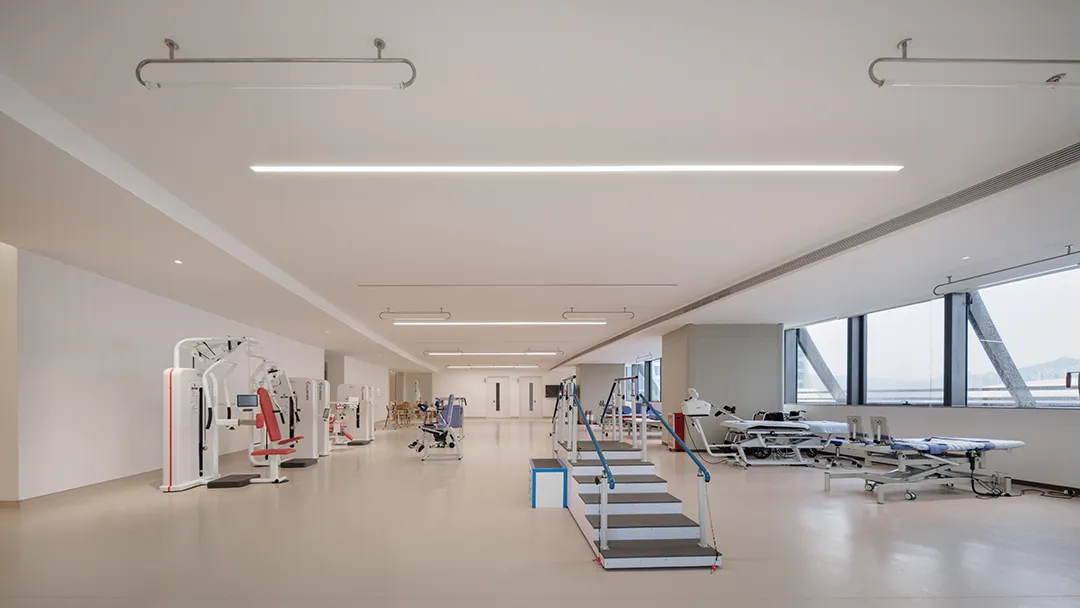 横琴联合生命科学总部综合办公楼装修设计(图15) 横琴联合生命科学总部综合办公楼装修设计(图15)