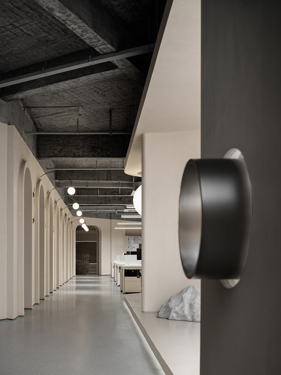 打破传统印象 电子商务公司独栋办公楼装修设计(图9) 打破传统印象 电子商务公司独栋办公楼装修设计(图9)