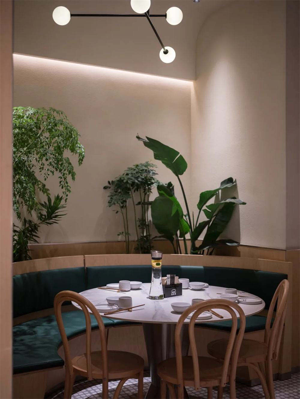 郑州金博大推荐渔语鱼四川小馆装修设计方案(图5) 郑州金博大推荐渔语鱼四川小馆装修设计方案(图5)