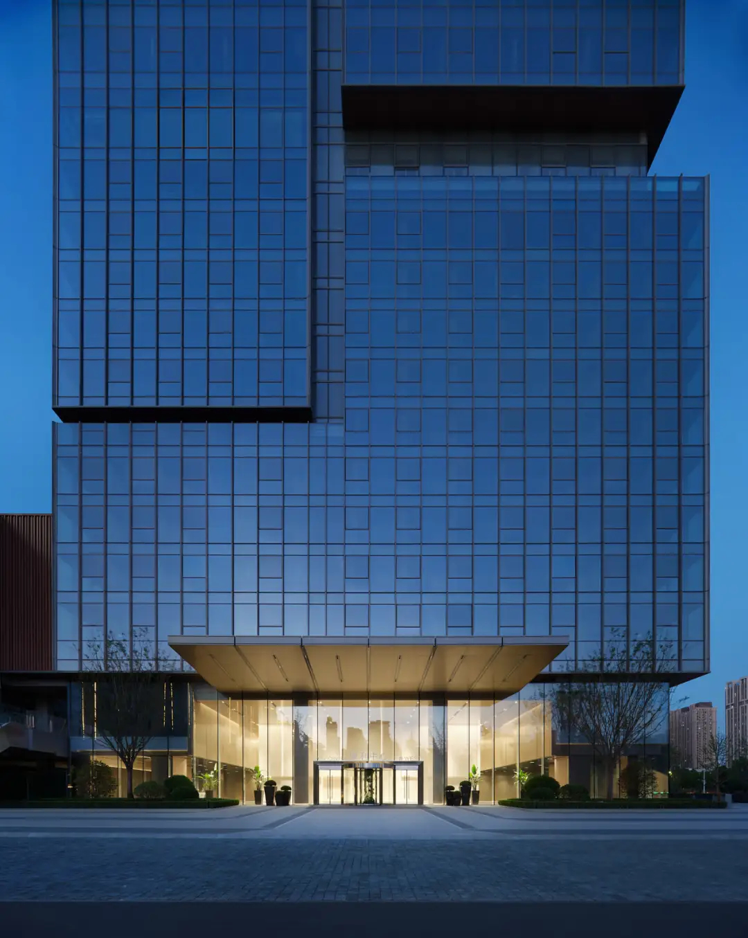 郑州保利文化广场办公楼装修设计方案(图1) 郑州保利文化广场办公楼装修设计方案(图1)