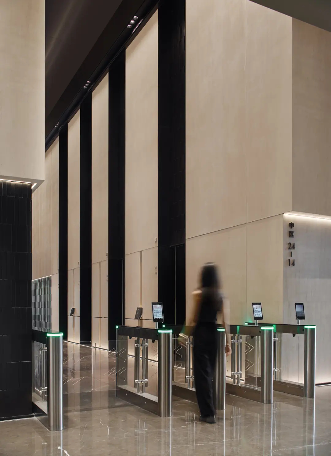 郑州保利文化广场办公楼装修设计方案(图4) 郑州保利文化广场办公楼装修设计方案(图4)