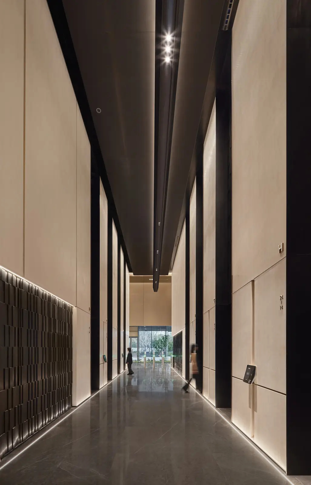 郑州保利文化广场办公楼装修设计方案(图6) 郑州保利文化广场办公楼装修设计方案(图6)