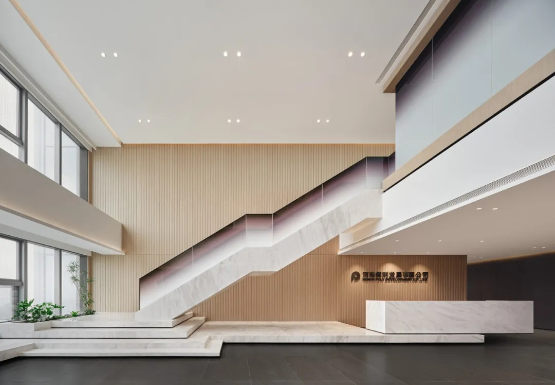 郑州保利文化广场办公楼装修设计方案(图8) 郑州保利文化广场办公楼装修设计方案(图8)