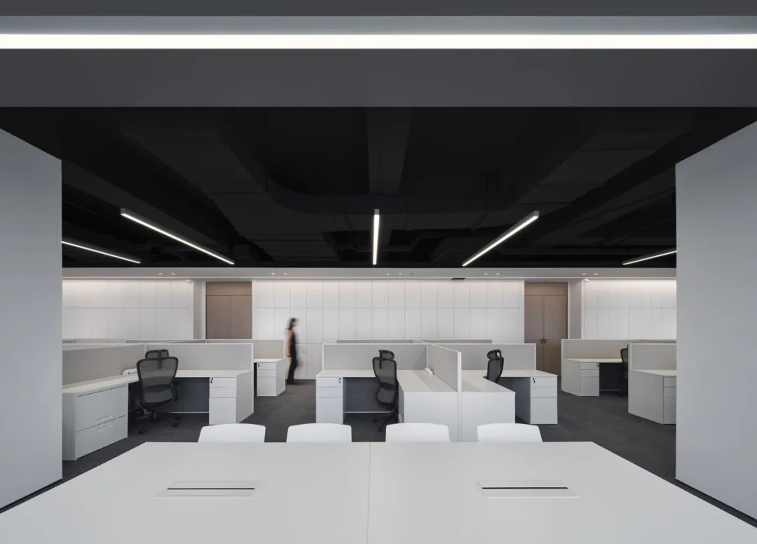 郑州保利文化广场办公楼装修设计方案(图13) 郑州保利文化广场办公楼装修设计方案(图13)