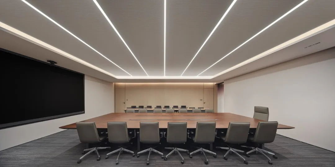 郑州保利文化广场办公楼装修设计方案(图14) 郑州保利文化广场办公楼装修设计方案(图14)