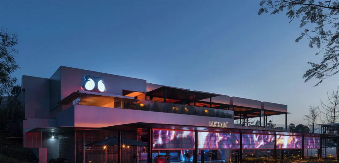 郑州金博大推荐前卫科技风小酒馆装修设计方案(图1) 郑州金博大推荐前卫科技风小酒馆装修设计方案(图1)