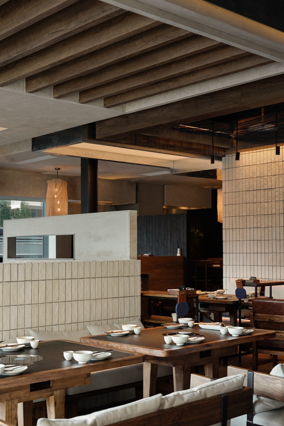 郑州金博大推荐蓝果子云南酸汤火锅店装修设计(图7) 郑州金博大推荐蓝果子云南酸汤火锅店装修设计(图7)