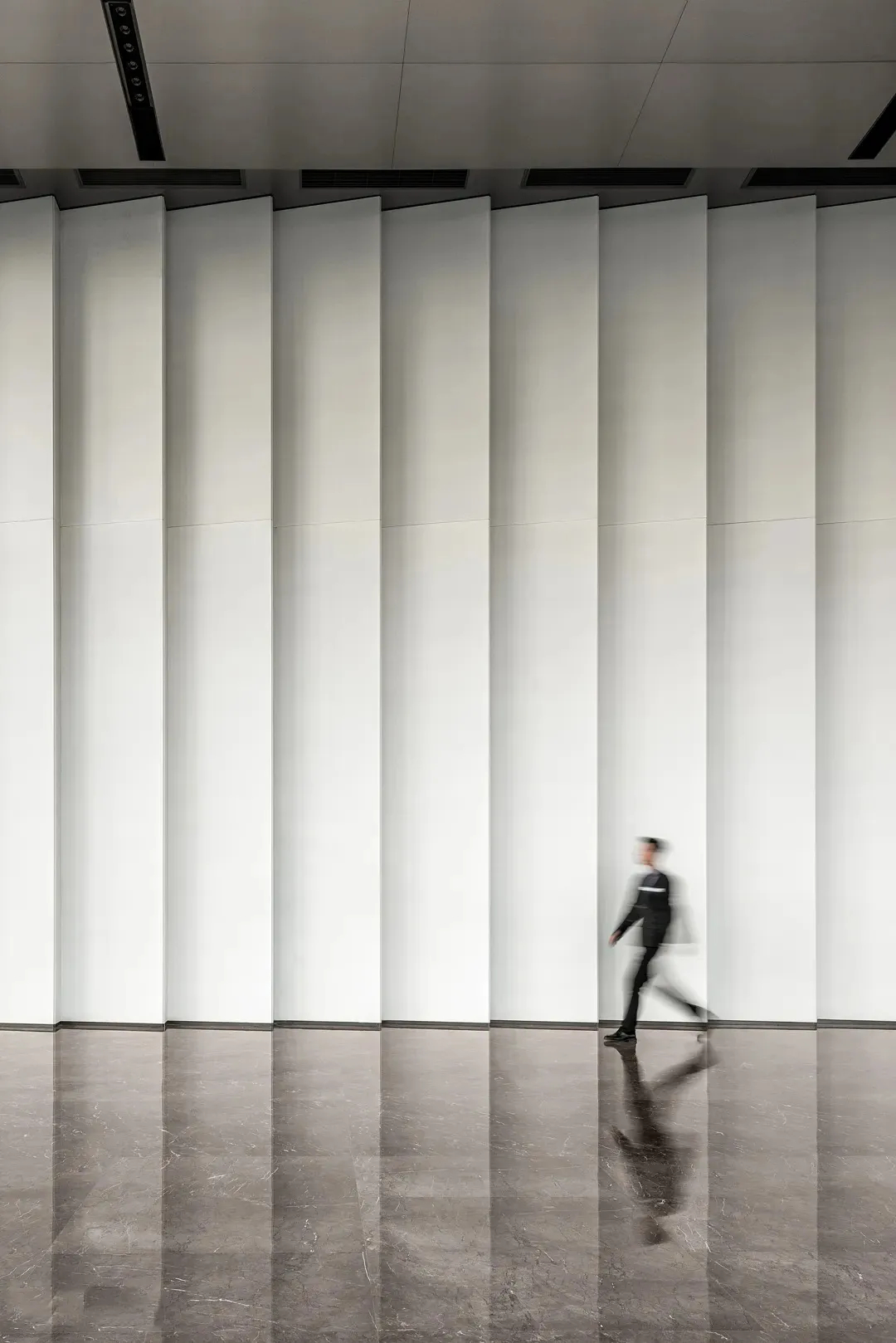 2万6千平现代花园式商务办公楼装修设计方案(图5) 2万6千平现代花园式商务办公楼装修设计方案(图5)