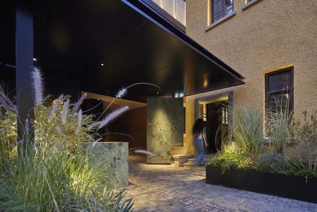 郑州金博大推荐葱茏和牛小火锅餐厅装修设计(图2) 郑州金博大推荐葱茏和牛小火锅餐厅装修设计(图2)