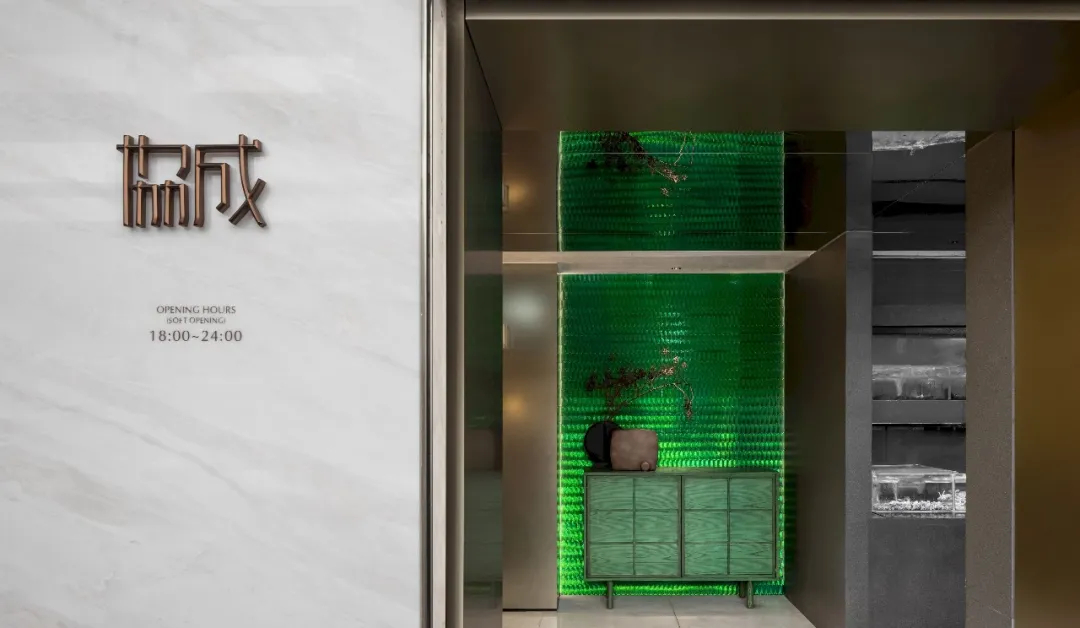 郑州金博大推荐協成连锁海鲜火锅店装修设计(图2) 郑州金博大推荐協成连锁海鲜火锅店装修设计(图2)