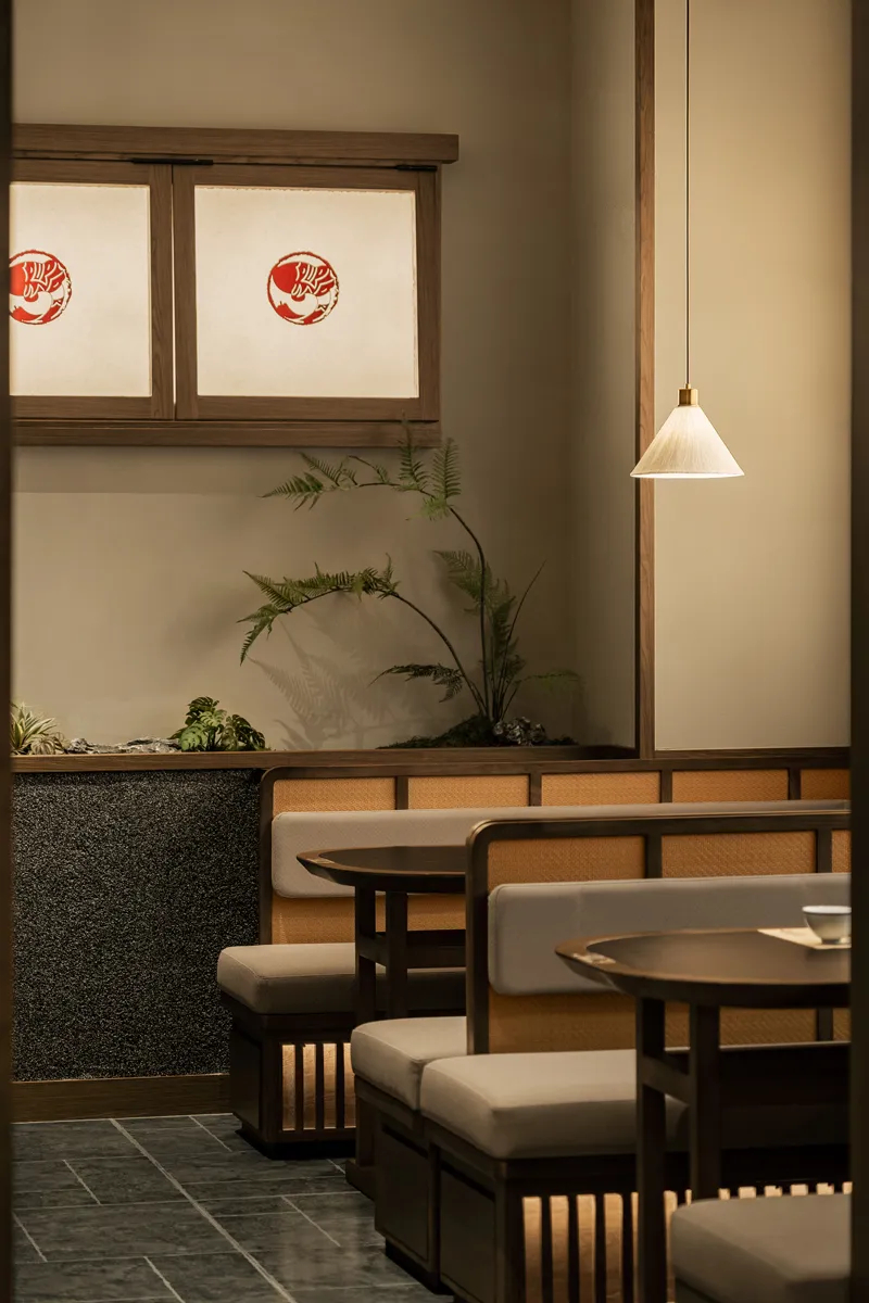 山野特色 朝溪湘伴·鱼汤泡饭湘菜餐厅装修设计(图9) 山野特色 朝溪湘伴·鱼汤泡饭湘菜餐厅装修设计(图9)