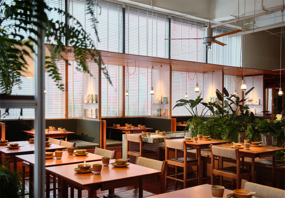 温柔工业风 三只辣椒餐饮店装修设计(图8) 温柔工业风 三只辣椒餐饮店装修设计(图8)