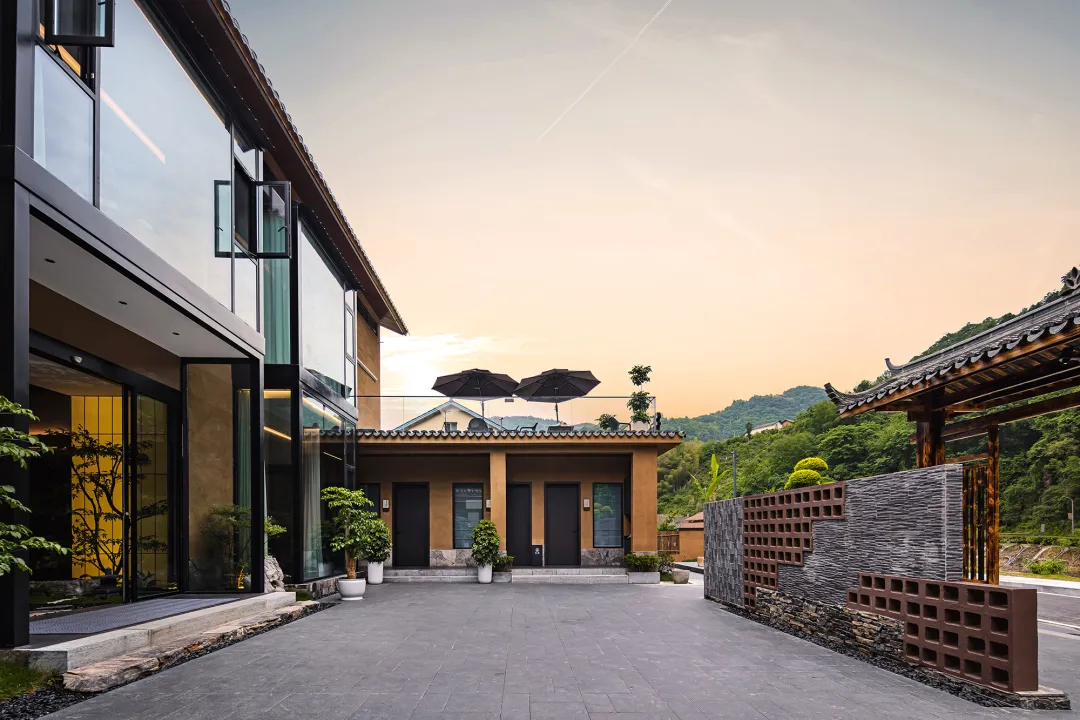 东方美学 五峰如院庭院餐厅装修设计(图3) 东方美学 五峰如院庭院餐厅装修设计(图3)