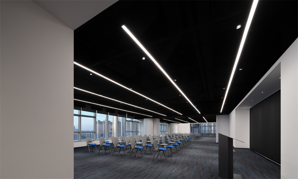 800平金融科技公司现代大气办公装修方案(图12) 800平金融科技公司现代大气办公装修方案(图12)