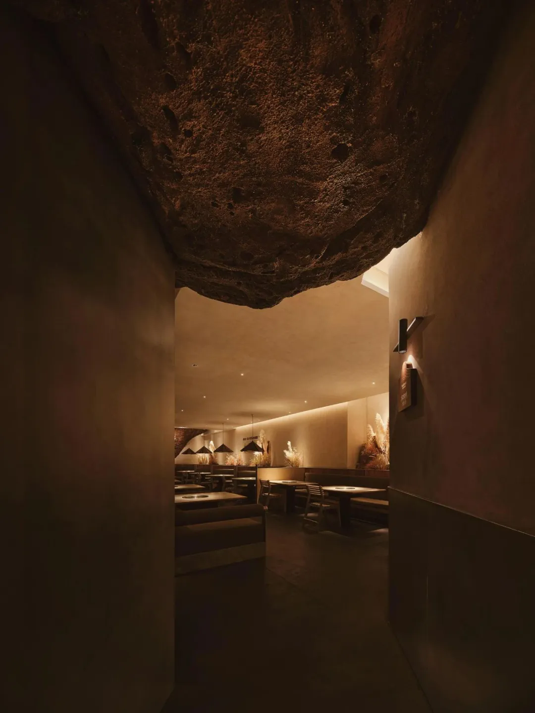 徐记·鲜牛肉潮汕火锅店全案装修设计方案(图4) 徐记·鲜牛肉潮汕火锅店全案装修设计方案(图4)