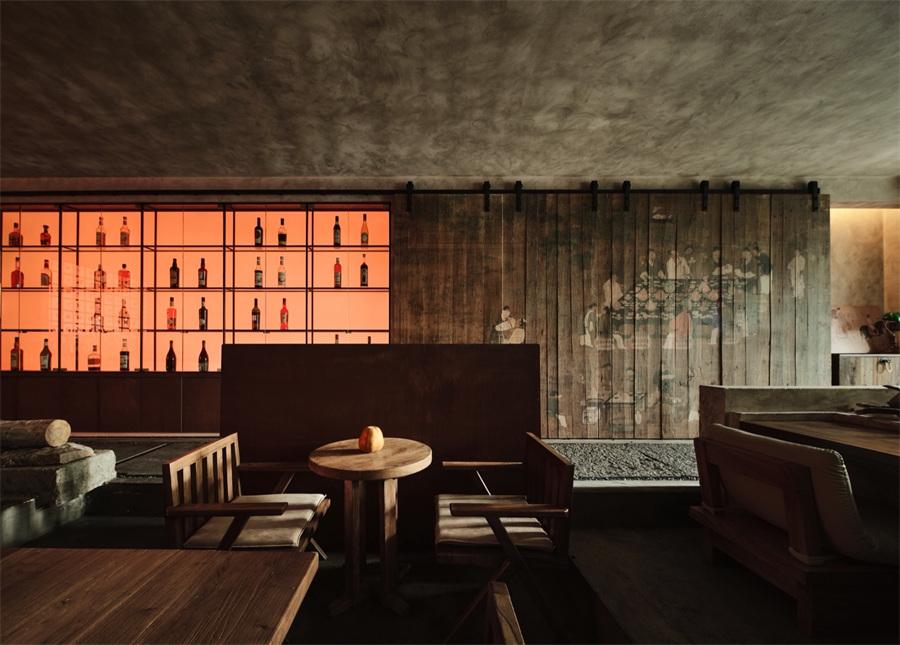 潮汕菜遇上美酒 月上月融合菜餐厅装修设计(图2) 潮汕菜遇上美酒 月上月融合菜餐厅装修设计(图2)