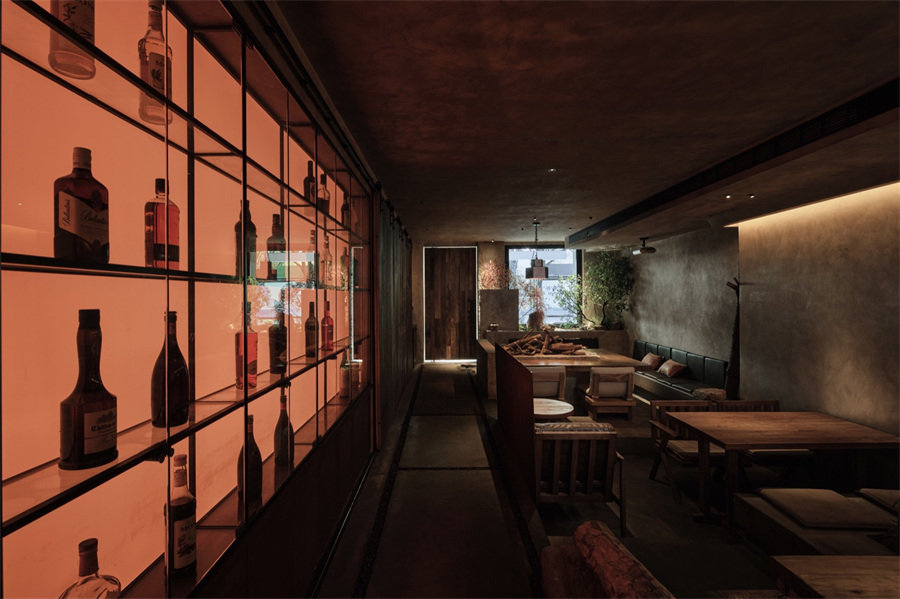 潮汕菜遇上美酒 月上月融合菜餐厅装修设计(图8) 潮汕菜遇上美酒 月上月融合菜餐厅装修设计(图8)
