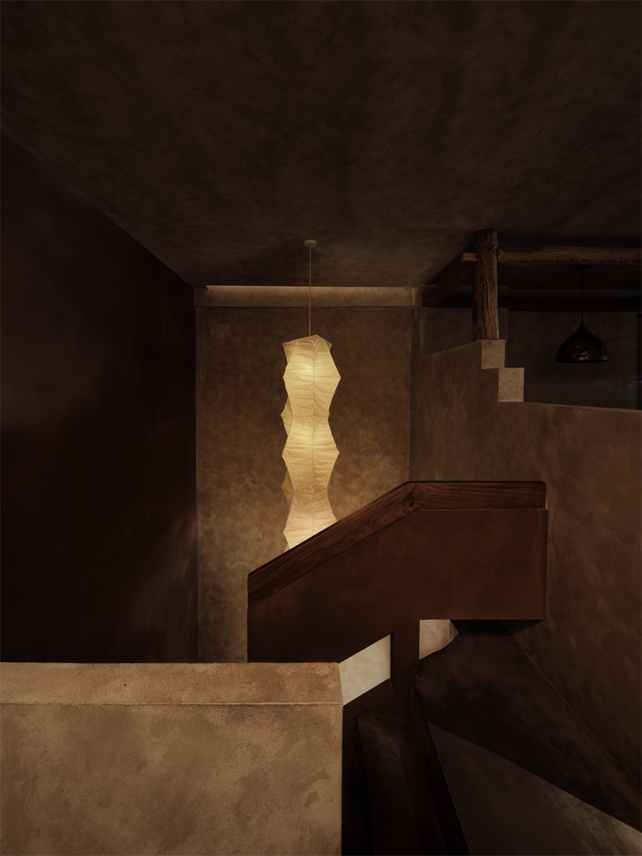 潮汕菜遇上美酒 月上月融合菜餐厅装修设计(图9) 潮汕菜遇上美酒 月上月融合菜餐厅装修设计(图9)