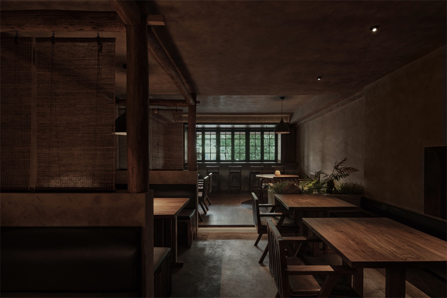 潮汕菜遇上美酒 月上月融合菜餐厅装修设计(图10) 潮汕菜遇上美酒 月上月融合菜餐厅装修设计(图10)