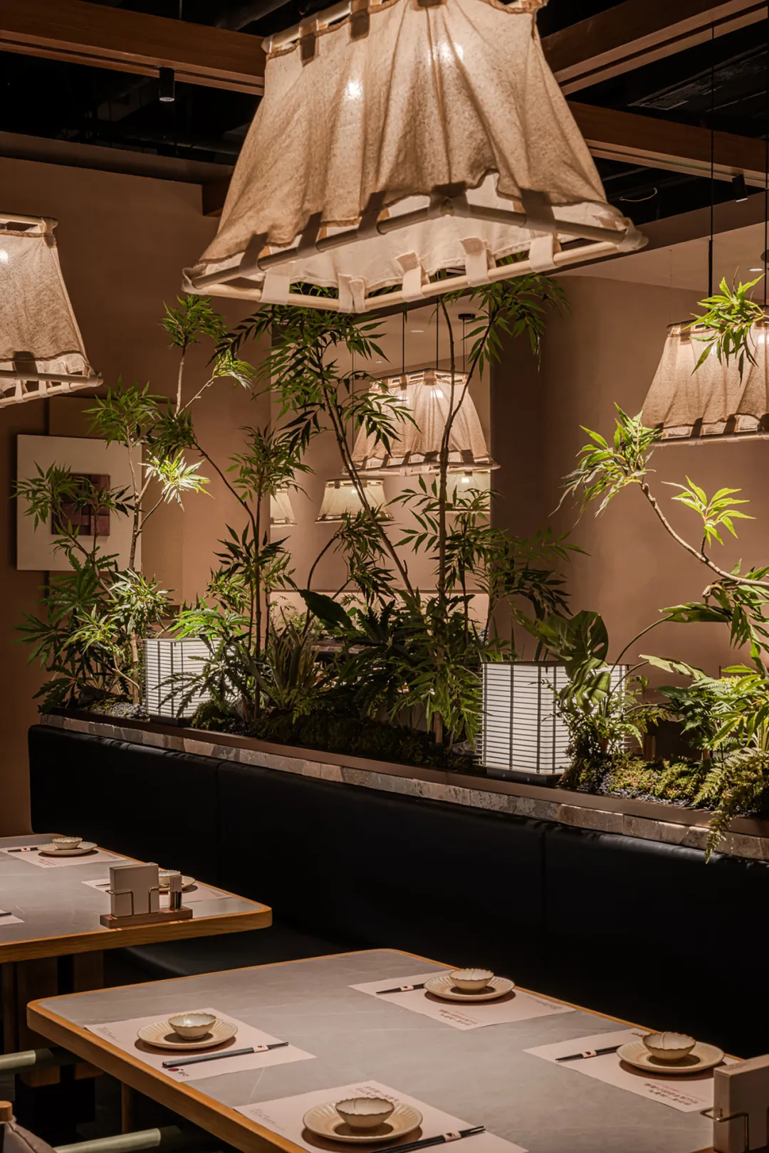 温馨治愈 囍桔健康融合餐厅装修设计(图4) 温馨治愈 囍桔健康融合餐厅装修设计(图4)