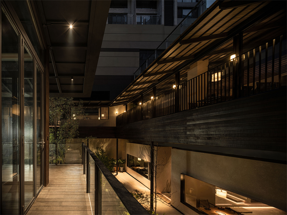 庭院景观化用餐 共炉火锅店装修设计(图8) 庭院景观化用餐 共炉火锅店装修设计(图8)