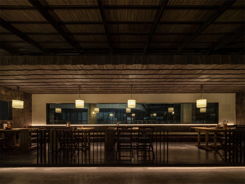 庭院景观化用餐 共炉火锅店装修设计(图9) 庭院景观化用餐 共炉火锅店装修设计(图9)