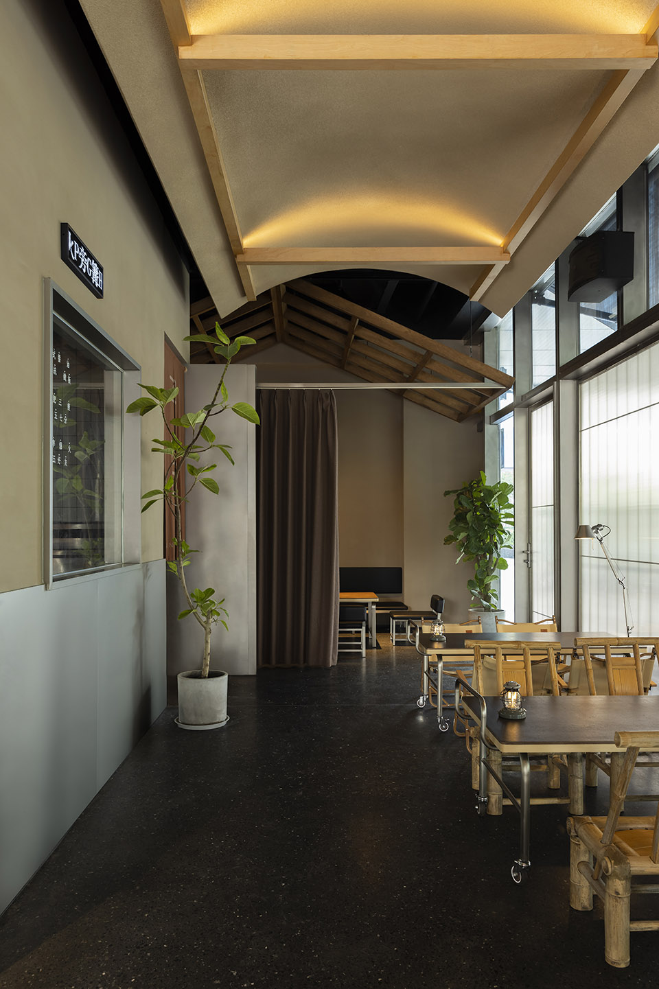 篝火旁 · 酱油小串餐饮空间设计装修案例(图3) 3.jpg