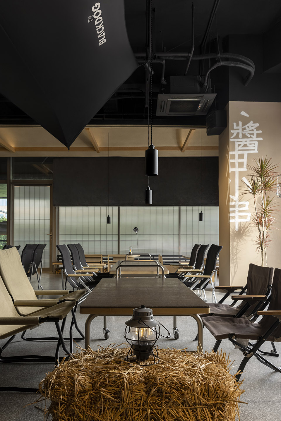 篝火旁 · 酱油小串餐饮空间设计装修案例(图8) 8.jpg